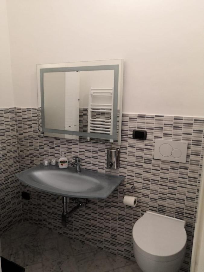 B&B Al Molo Генуя Экстерьер фото